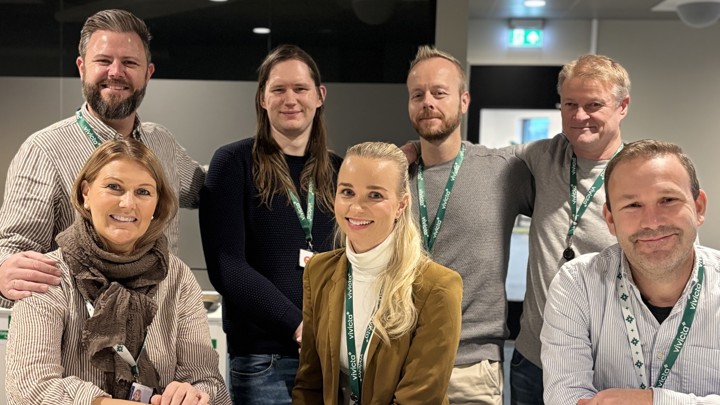 group photo, 7 persons, office environment