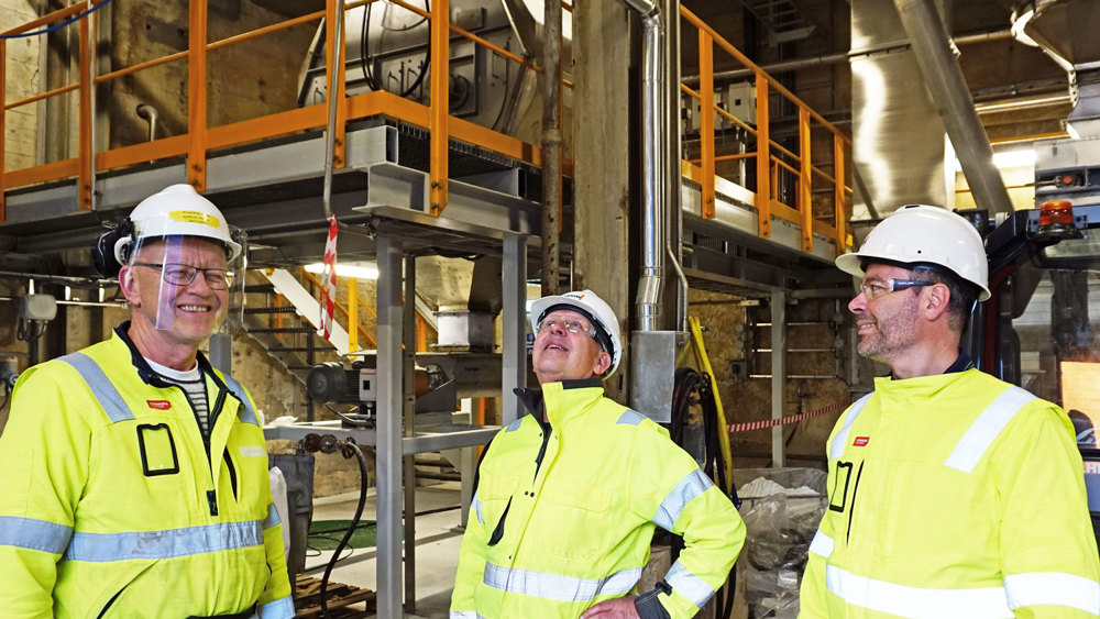 three men, process plant